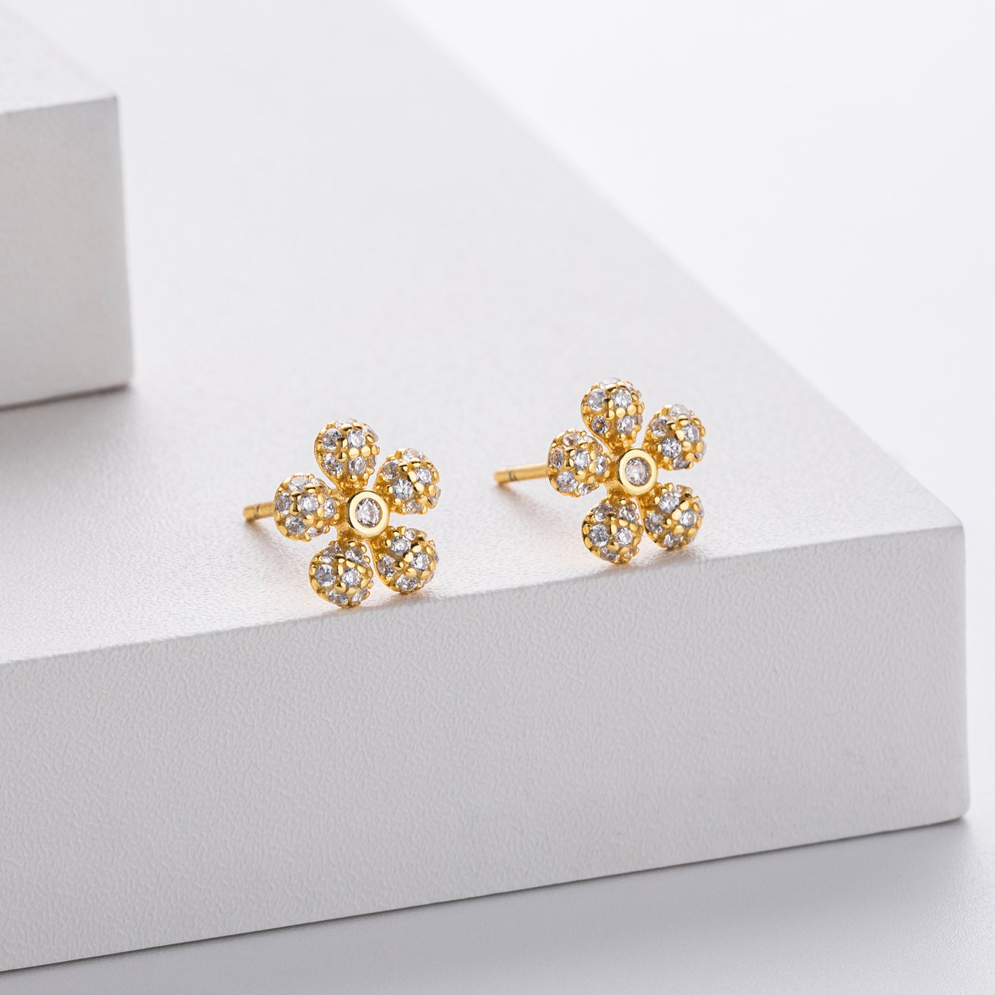 pendientes plata de ley en forma de flor de circonitas